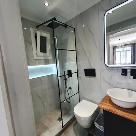 Egnatia Apartment *